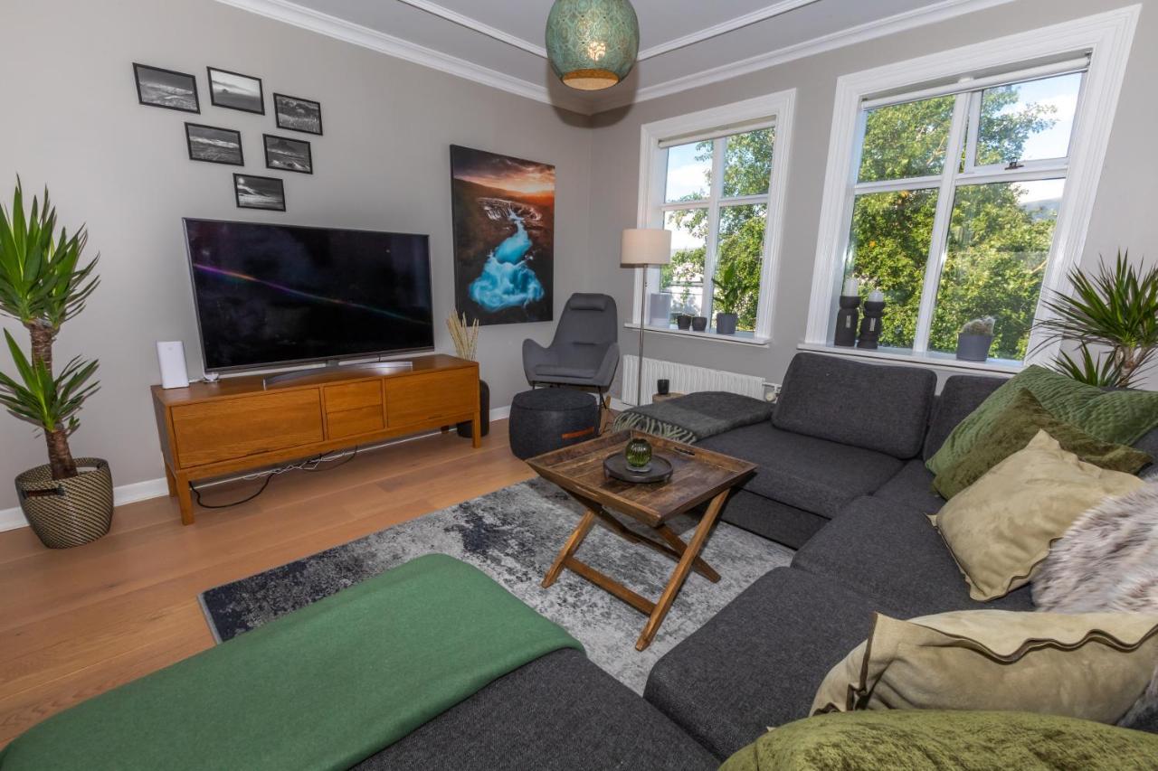 Lovely 2-Bedroom Apartment In آكيورِيْري المظهر الخارجي الصورة