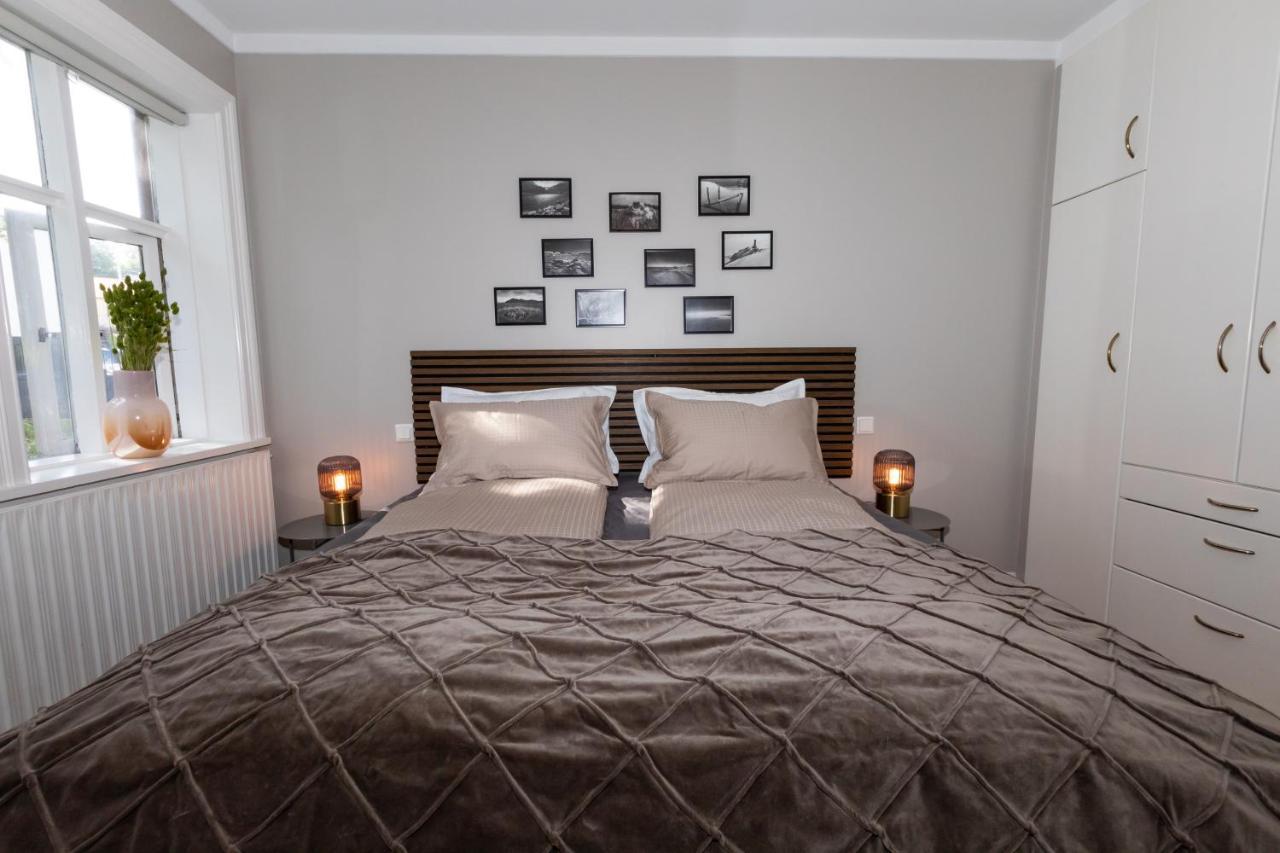 Lovely 2-Bedroom Apartment In آكيورِيْري المظهر الخارجي الصورة